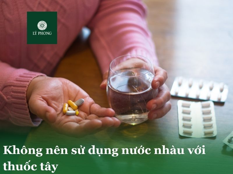 Đối tượng sử dụng thuốc chống đông máu không được sử dụng nước nhàu