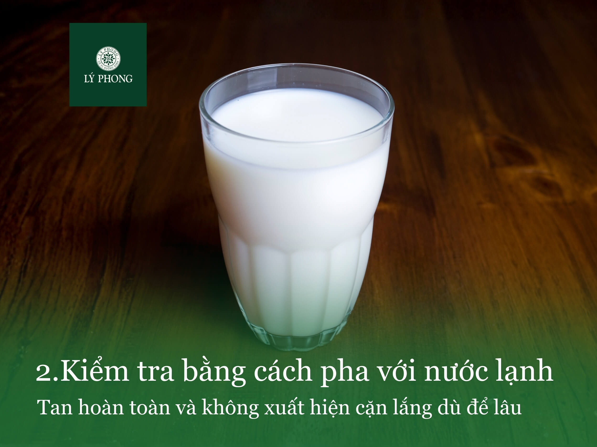 Kiểm tra bột sắn dây nguyên chất bằng cách pha với nước lạnh 