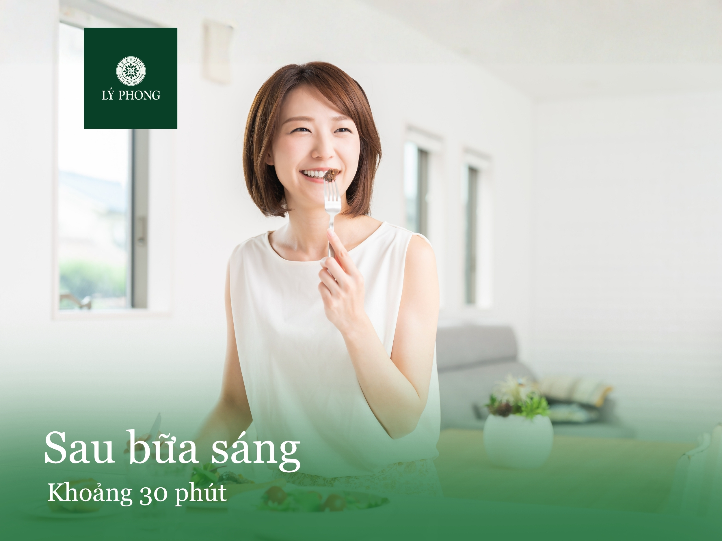 Uống trà gạo lứt rang sau bữa sáng khoảng 30 phút