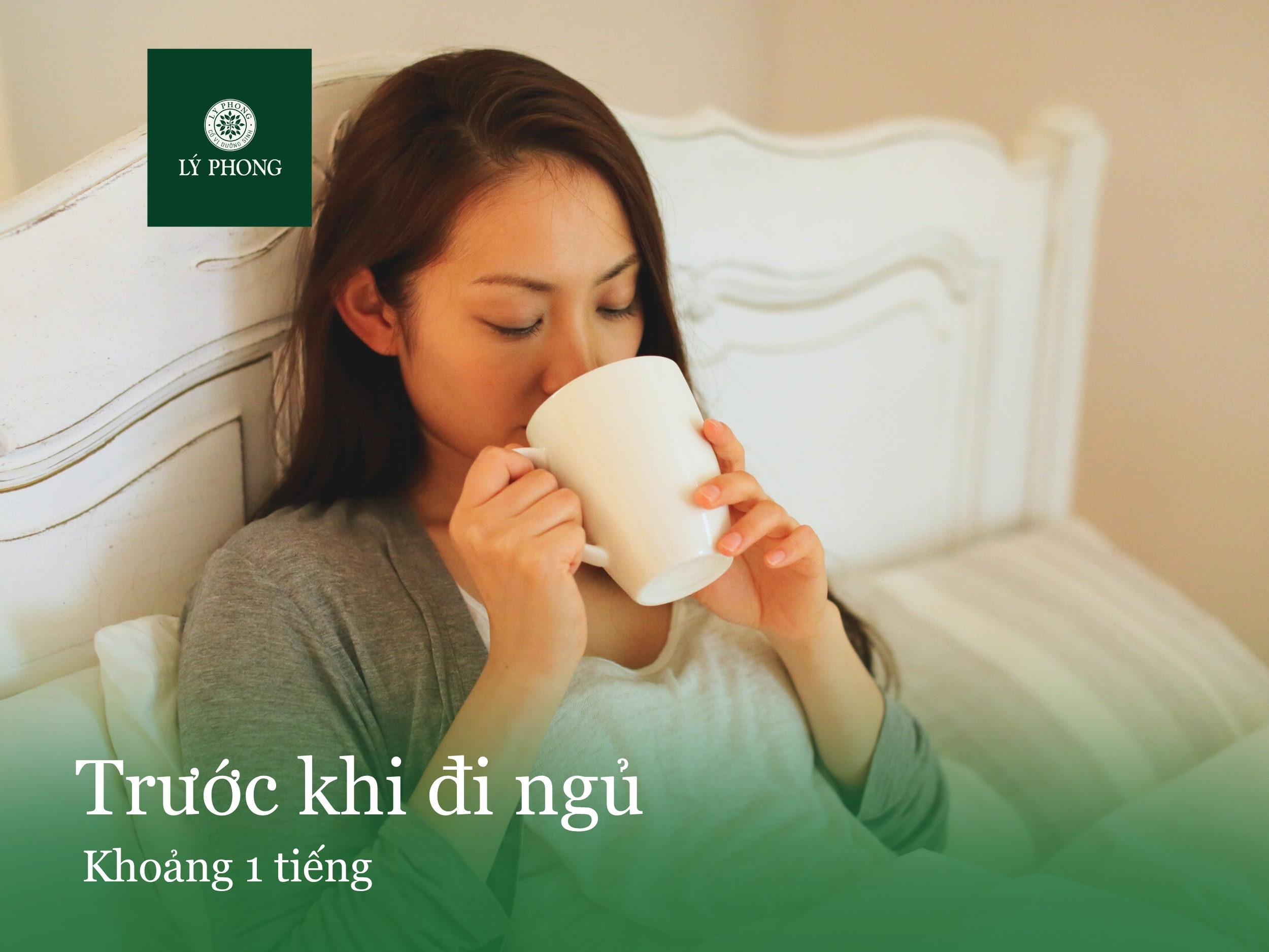 Uống trà gạo lứt rang trước khi đi ngủ khoảng 1 tiếng
