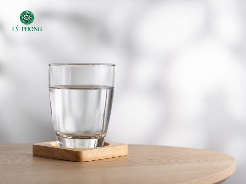 Uống đủ nước cơ thể cần mỗi ngày